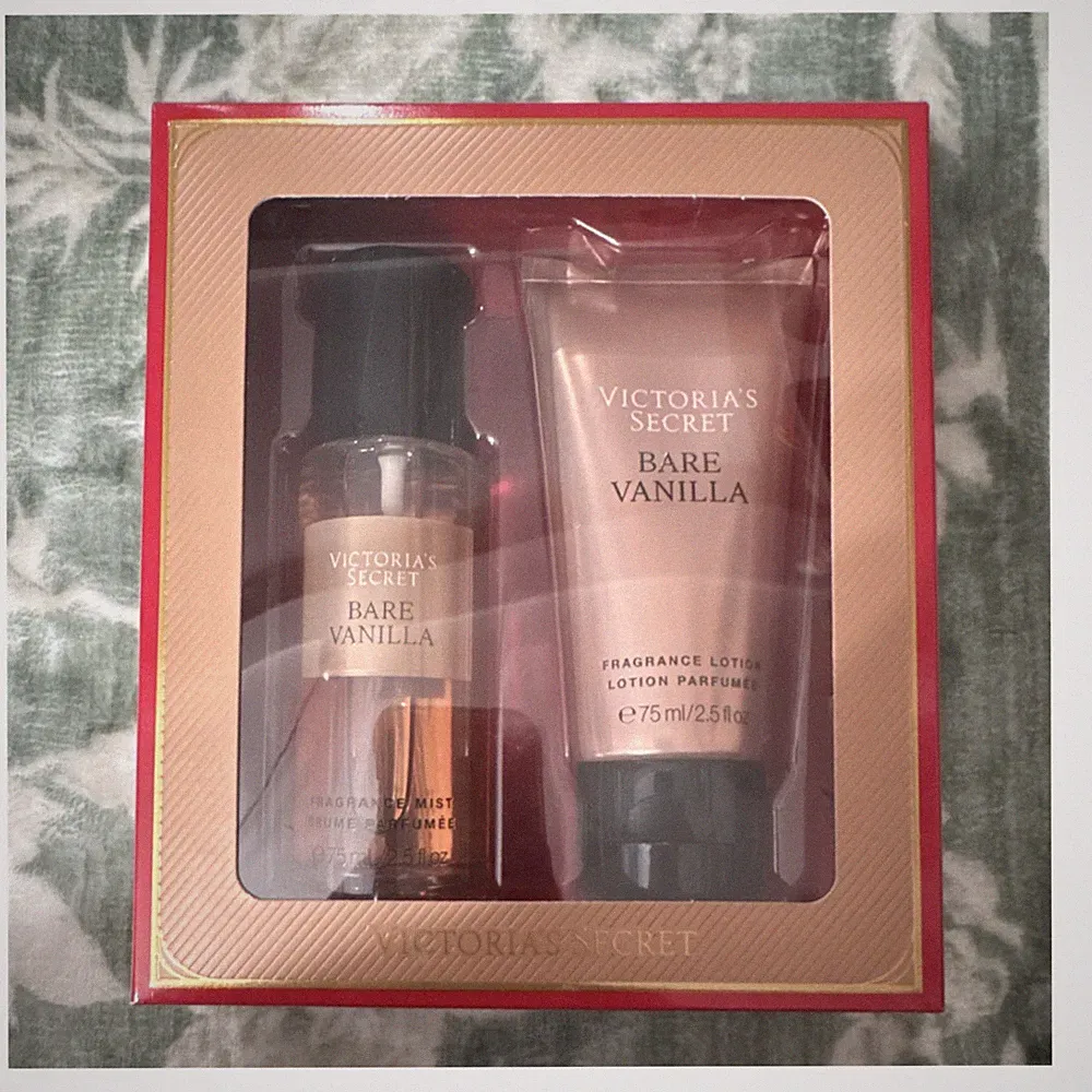 Victoria's Secret Bare Vanilla Gift Set, Travel Mist & Lotion 2.5 fl oz Vegan